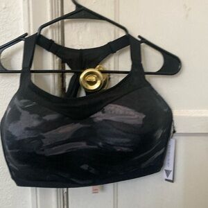 Victoria’s Secret black camo pattern 38ddd maximum support sport bra